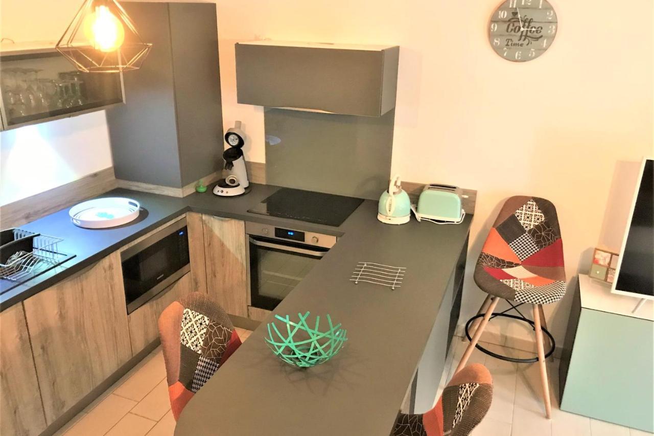Centre Juan Les Pins 1 Bedroom With Ac, Swimming Pool And Parking Екстериор снимка